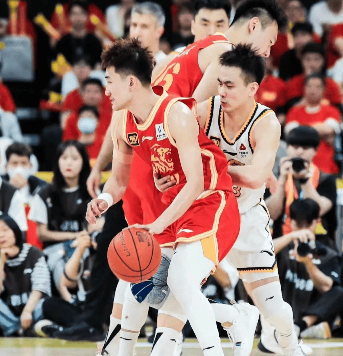 欧篮联赛后走向成谜；辽宁本钢篮板制胜；管理层满意；团队化学反应显著的简单介绍亚博体育